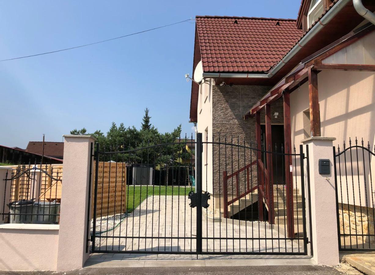 Villa Rustica Bešeňová Extérieur photo